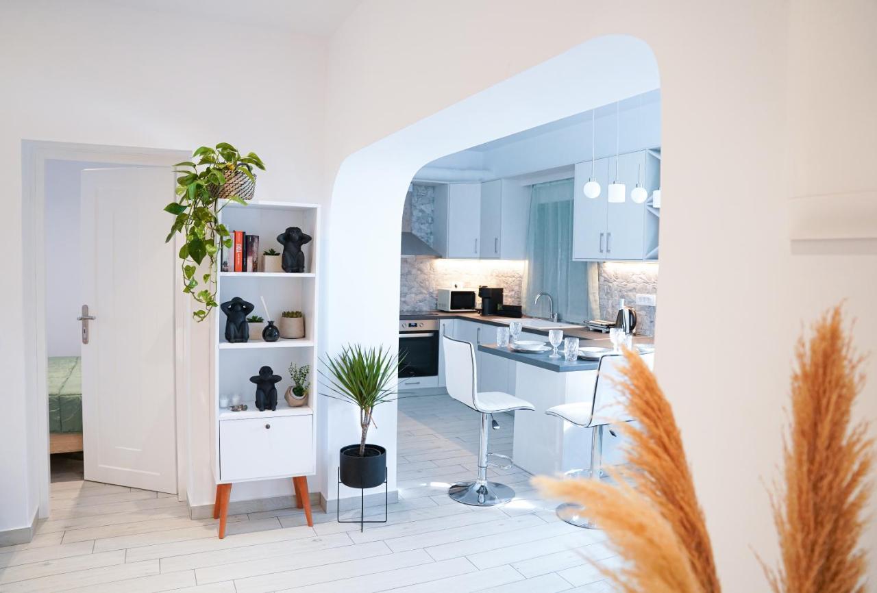 Sunstone Apartment Fira  Dış mekan fotoğraf