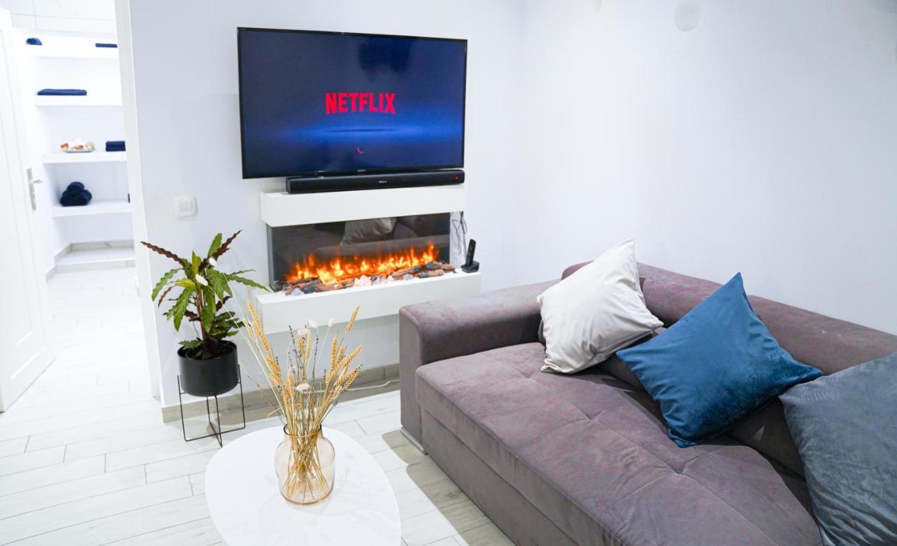 Sunstone Apartment Fira  Dış mekan fotoğraf